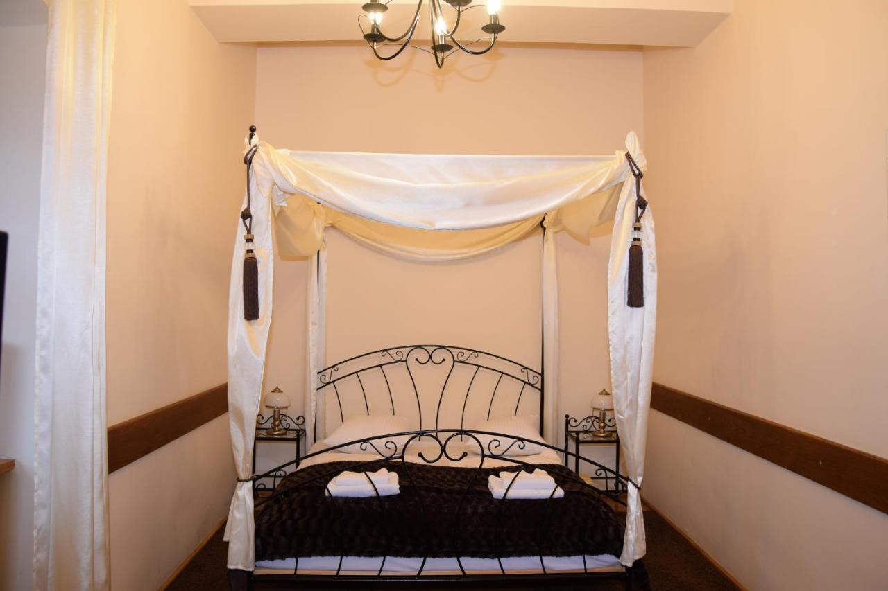 Hotel Zamek Bytow Экстерьер фото